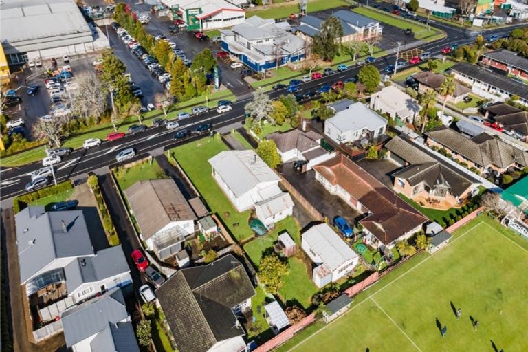 Photo of property in 71 Harris Street, Pukekohe, 2120