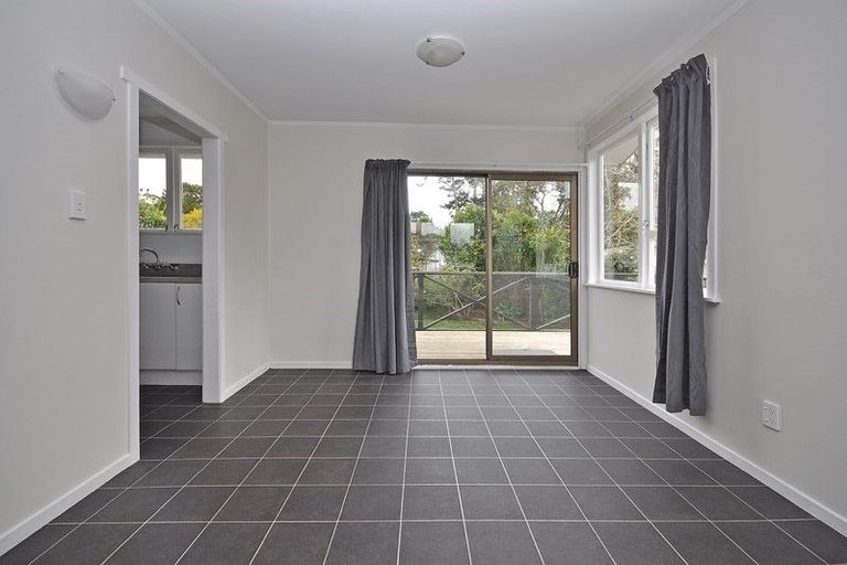Photo of property in 55 Riverpark Crescent, Henderson, Auckland, 0610