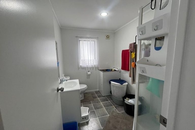 Photo of property in 319 Pakuranga Road, Pakuranga Heights, Auckland, 2010