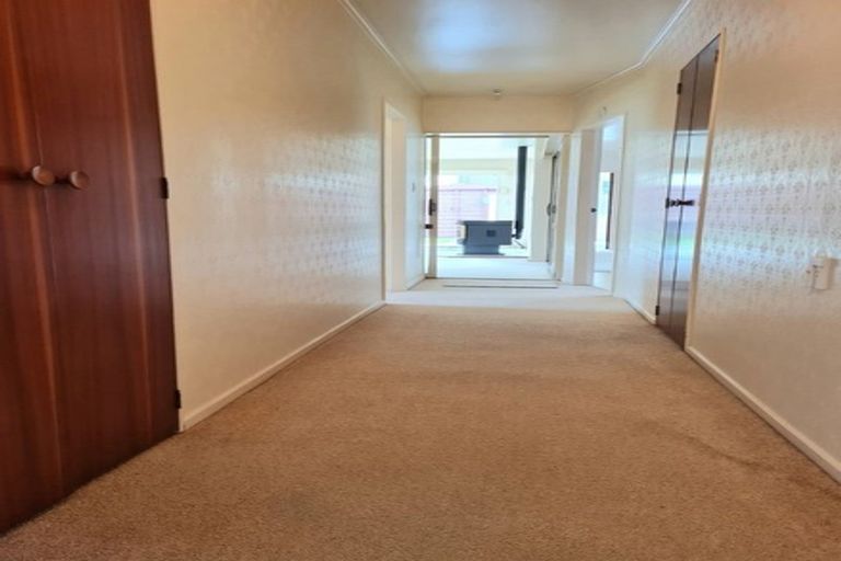 Photo of property in 27 Cortina Avenue, Johnsonville, Wellington, 6037