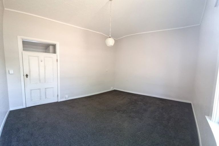 Photo of property in 10 Chesterton Street, Johnsonville, Wellington, 6037