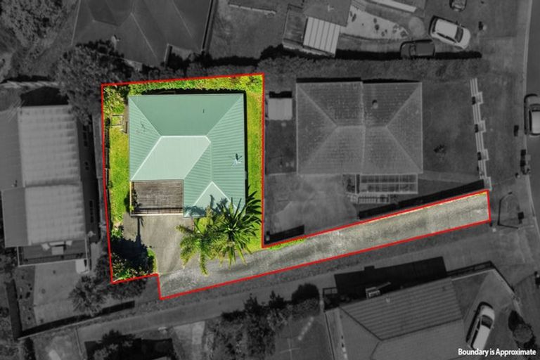Photo of property in 17a Cherry Tree Place, Massey, Auckland, 0614
