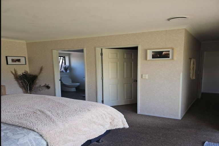 Photo of property in 33 Saint James Drive, Huntington, Hamilton, 3210