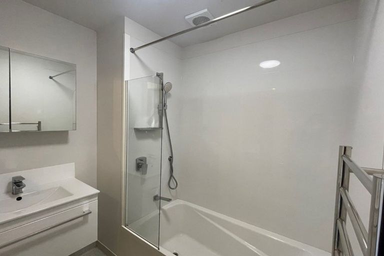 Photo of property in Vedado Apartments, 302/41u Hopper Street, Mount Cook, Wellington, 6011