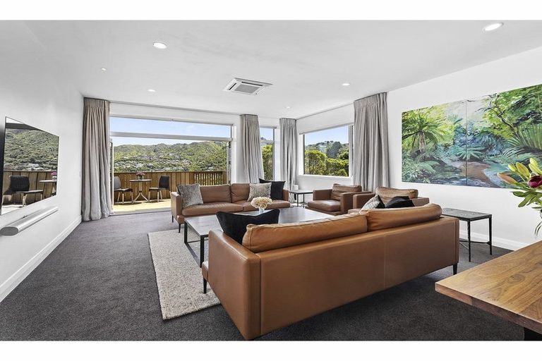 Photo of property in 26 Waru Street, Khandallah, Wellington, 6035