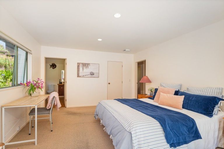 Photo of property in 2 Tairua Heights, Tairua, 3508