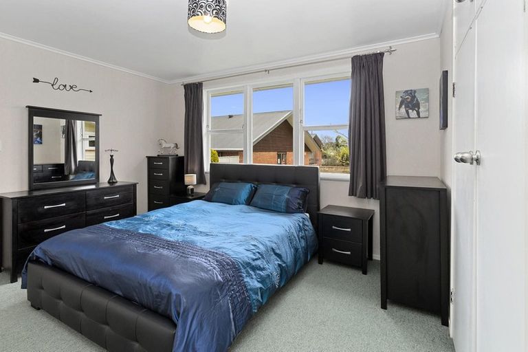 Photo of property in 93 Mcleod Road, Te Atatu South, Auckland, 0610