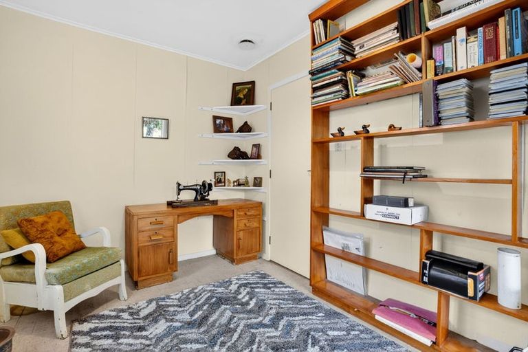 Photo of property in 15 Rosecamp Road, Beach Haven, Auckland, 0626