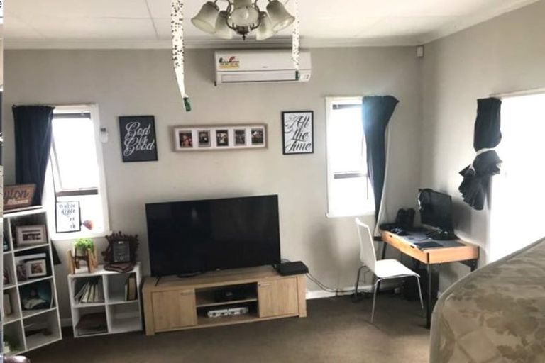 Photo of property in 2/33a Avis Avenue, Papatoetoe, Auckland, 2025