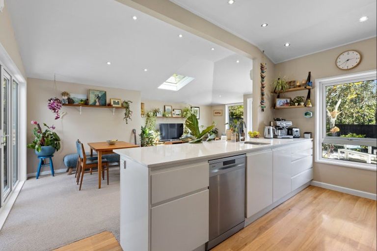 Photo of property in 6 Ardross Avenue, Khandallah, Wellington, 6035