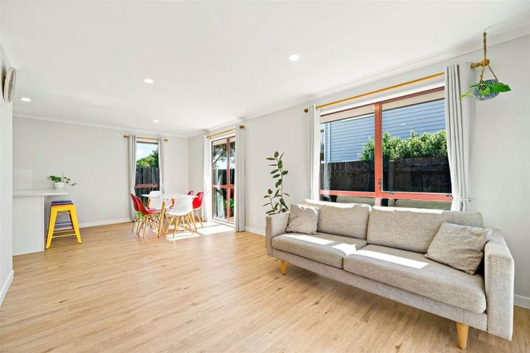 Photo of property in 640a Te Atatu Road, Te Atatu Peninsula, Auckland, 0610