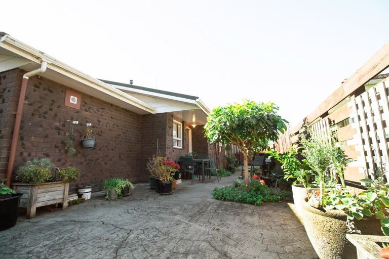 Photo of property in 1a Huata Place, West End, Palmerston North, 4412