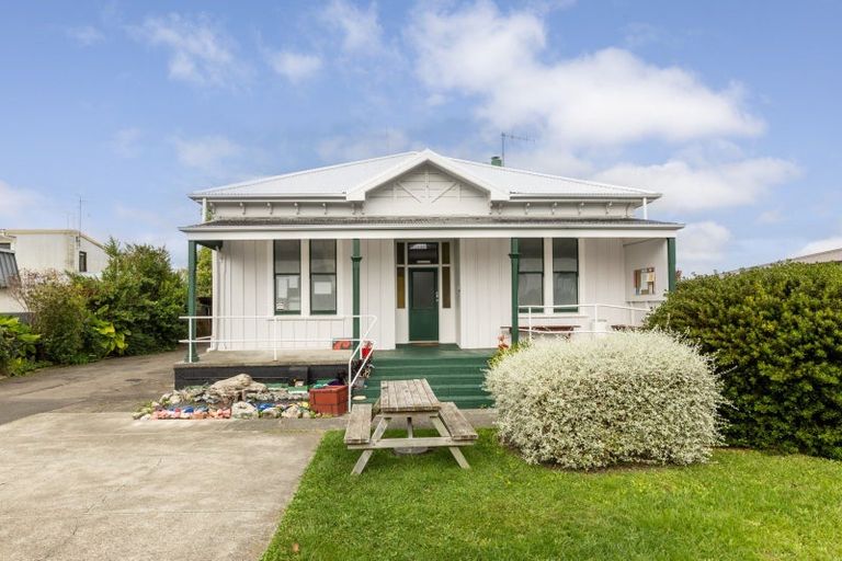 Photo of property in 1117 Karamu Road North, Mayfair, Hastings, 4122