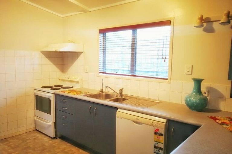 Photo of property in 79 Gardner Avenue, New Lynn, Auckland, 0600