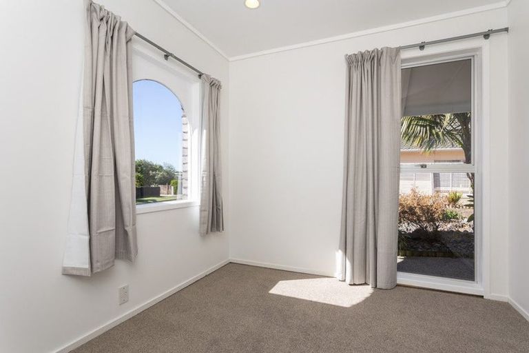 Photo of property in 36 Stapleford Crescent, Browns Bay, Auckland, 0630