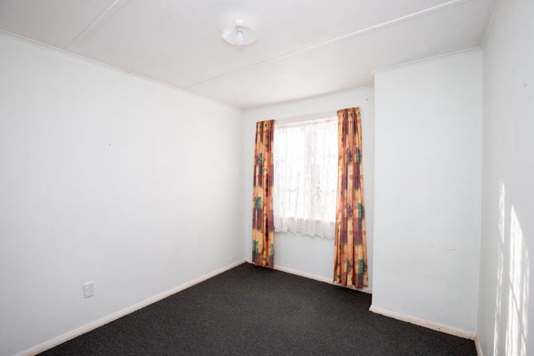 Photo of property in 11 Hayward Road, Ngatea, 3503
