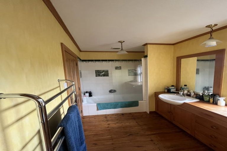 Photo of property in 118 Matatua Road, Raumati Beach, Paraparaumu, 5032