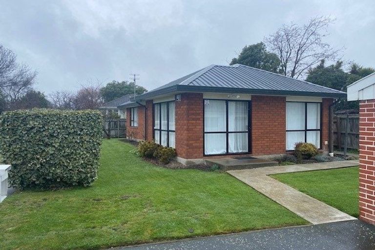 Photo of property in 2/2 Ketton Place, St Albans, Christchurch, 8052