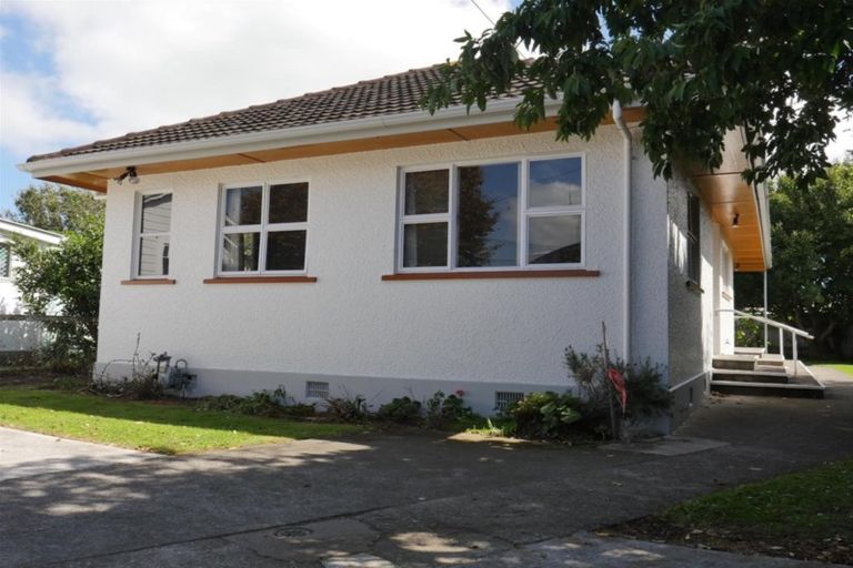 Photo of property in 51 Union Street, Hawera, 4610