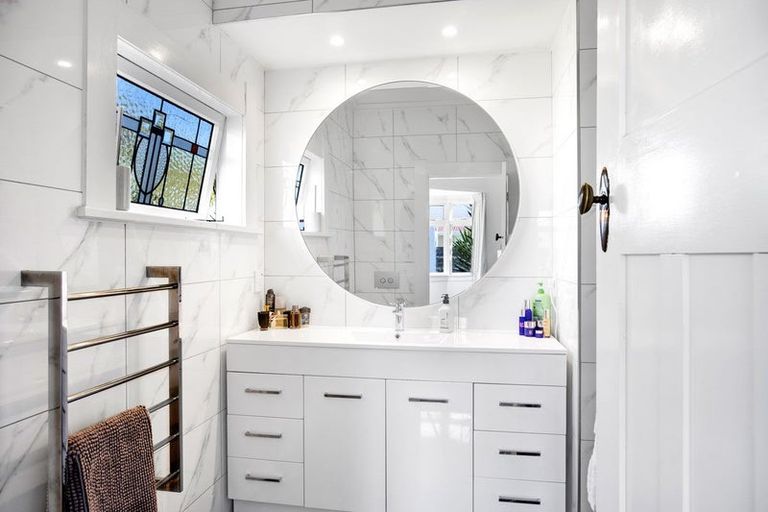 Photo of property in 45 Wilson Street, Hawera, 4610