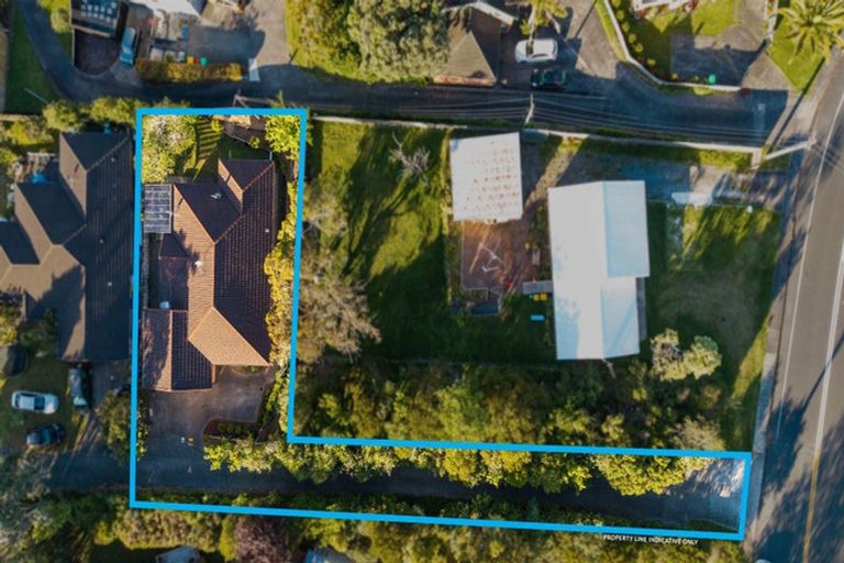 Photo of property in 90a Colwill Road, Massey, Auckland, 0614