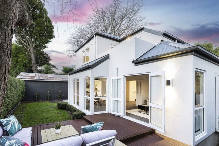 Photo of property in 221c Waimea Terrace, Beckenham, Christchurch, 8023