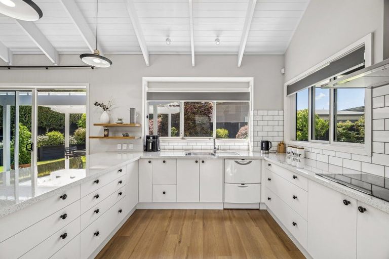 Photo of property in 9 Coprosma Crescent, Waipahihi, Taupo, 3330