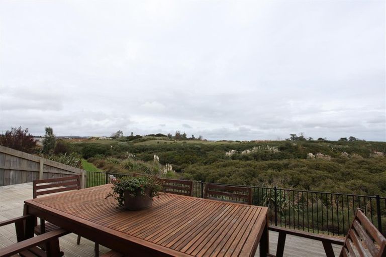 Photo of property in 61 Bayvista Drive, Karaka, Papakura, 2113