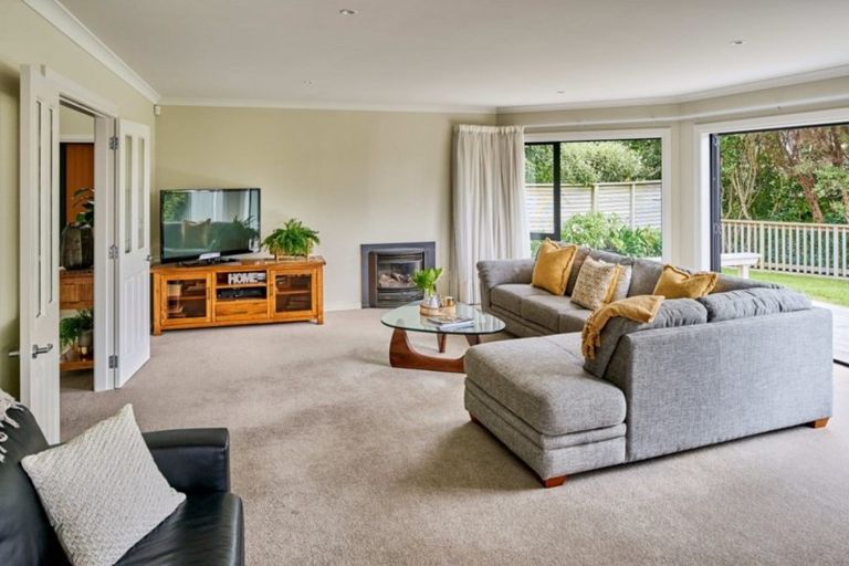 Photo of property in 14 Port Lane, Whitby, Porirua, 5024