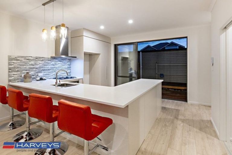 Photo of property in 6 Rere Close, Takanini, 2112