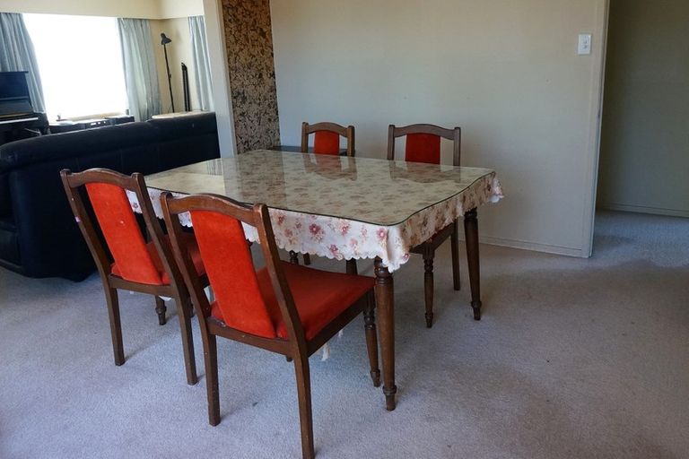 Photo of property in 57 Merriefield Avenue, Forrest Hill, Auckland, 0620