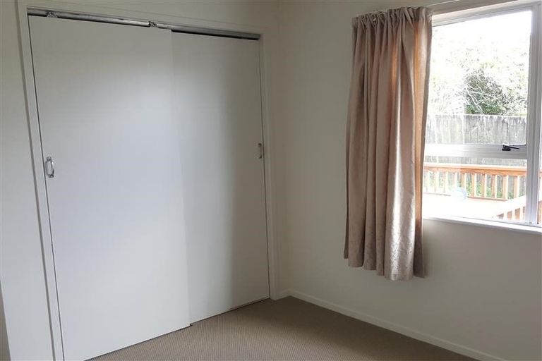 Photo of property in 2a Pine Street, New Lynn, Auckland, 0600