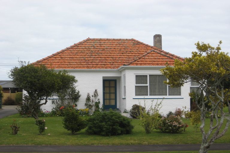 Photo of property in 22 Wrantage Street, Westown, New Plymouth, 4310