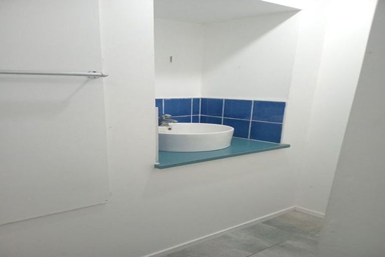 Photo of property in 16 Valhalla Drive, Beach Haven, Auckland, 0626