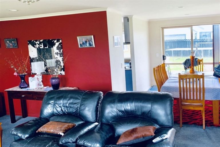 Photo of property in 38 Ploughmans Avenue, Pukekohe, 2120