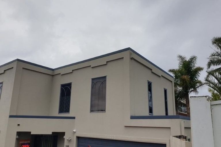Photo of property in 344 East Coast Road, Sunnynook, Auckland, 0632
