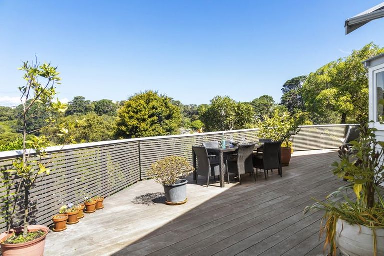 Photo of property in 6 Bank Road, Northland, Wellington, 6012