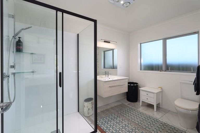 Photo of property in 2 Crown Terrace, Britannia Heights, Nelson, 7010