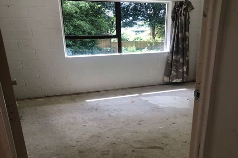 Photo of property in 2/2 Flavia Close, Torbay, Auckland, 0630