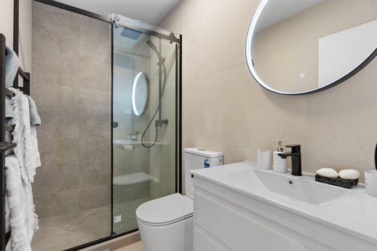 Photo of property in 935a Whangaparaoa Road, Manly, Whangaparaoa, 0930