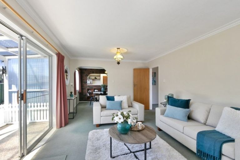 Photo of property in 7 Kew Grove, Wainuiomata, Lower Hutt, 5014