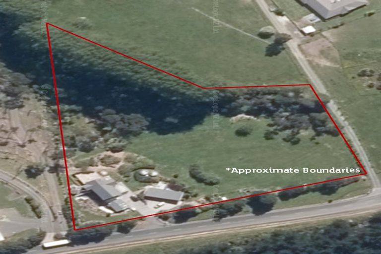 Photo of property in 451 Ararimu Valley Road, Helensville, Waimauku, 0882