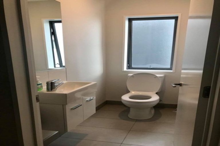 Photo of property in 3 Longueval Lane, Broomfield, Christchurch, 8042