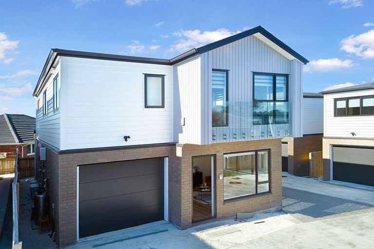 Photo of property in 22b Toru Street, Te Atatu Peninsula, Auckland, 0610