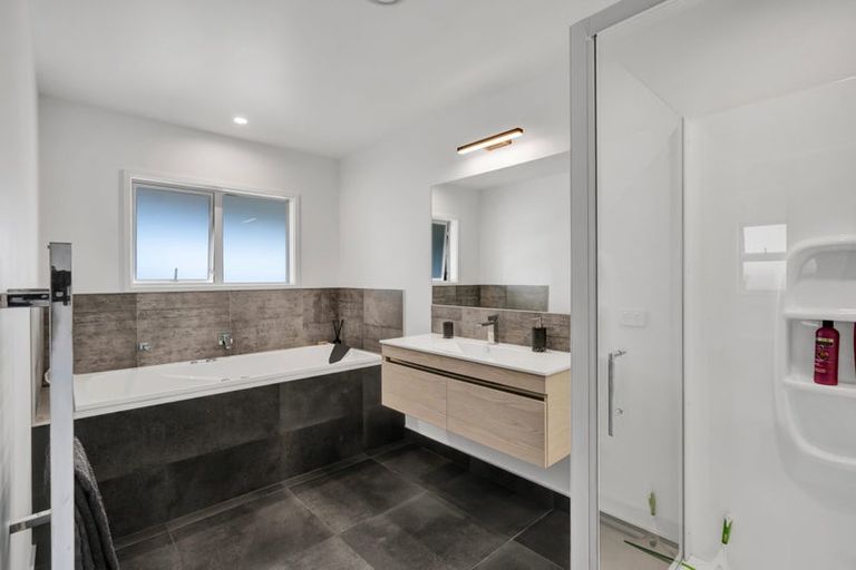 Photo of property in 1/20b Gordon Street, Glen Avon, New Plymouth, 4312