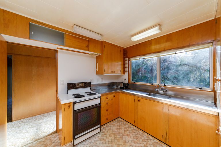 Photo of property in 14 Peter Hall Drive, Kelvin Grove, Palmerston North, 4414
