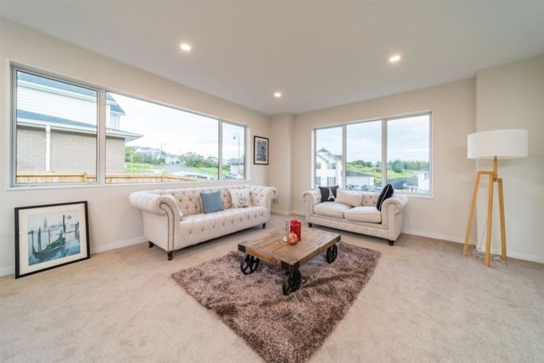 Photo of property in 15 Parkview Drive, Gulf Harbour, Whangaparaoa, 0930