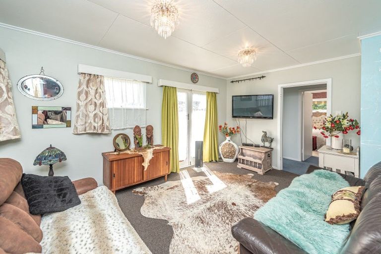 Photo of property in 9 Lee Street, Castlecliff, Whanganui, 4501