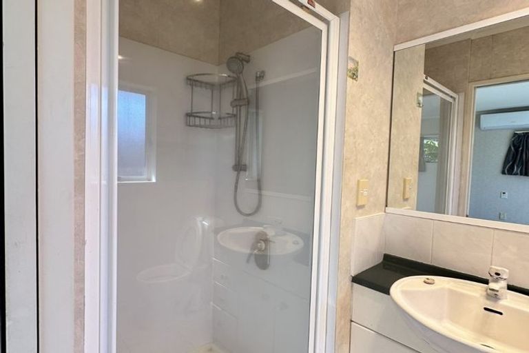 Photo of property in 24a Martin Jugum Lane, Ranui, Auckland, 0612