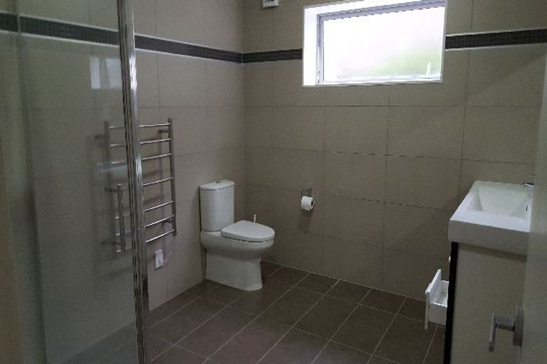 Photo of property in 29a Ellice Road, Totara Vale, Auckland, 0629